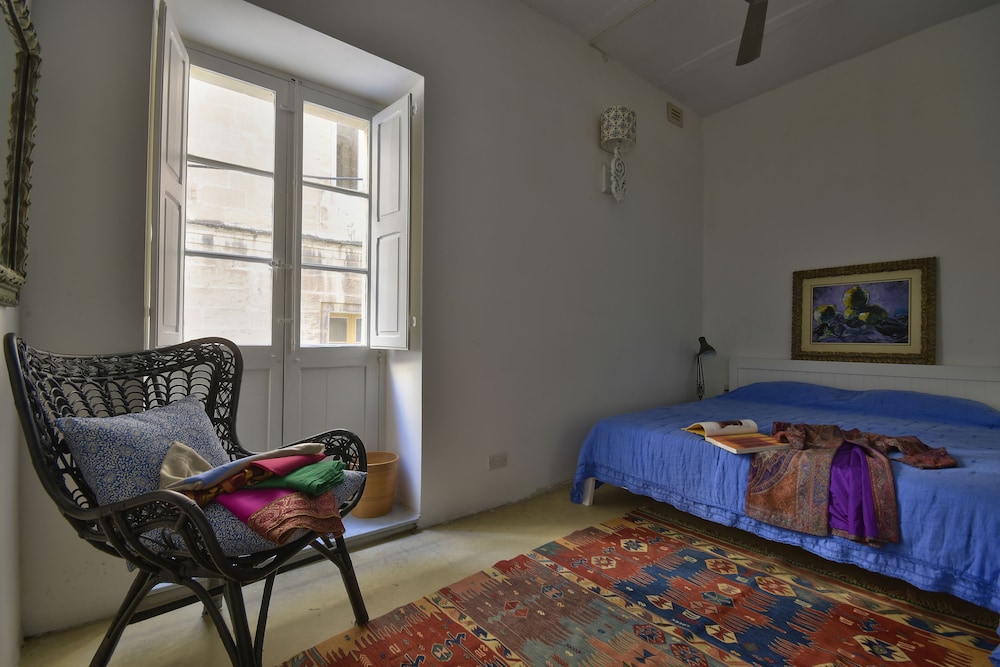 ACG - Casa Rooms view 4