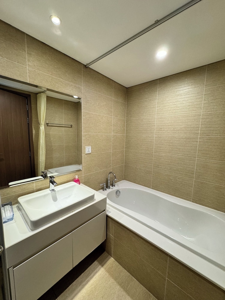 Mira Housing- Vinhome Skylake Luxury Apartment