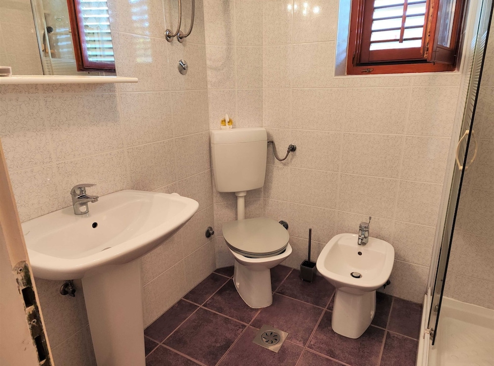 Comfortable Crikvenica Stay With Private Parking