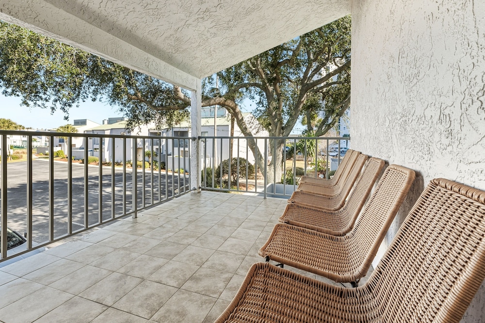 Shoreline Garden 16 3 Bedroom Townhouse