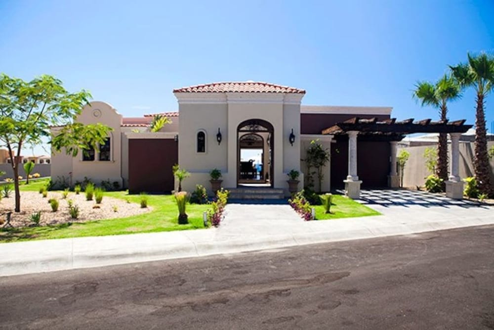 3BD Hacienda Encantada Ocean View Luxury Resort