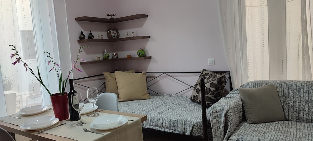 Litinas Beachfront Apartment