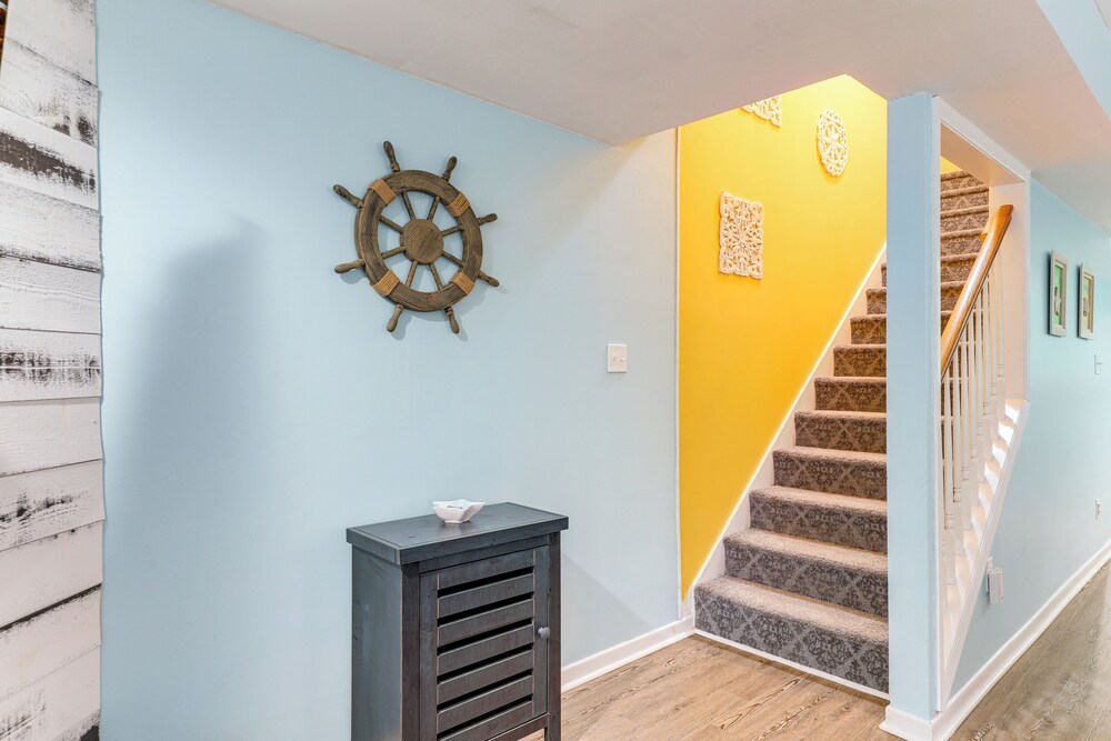 Steps to Shore + Pool Access: Myrtle Beach Condo