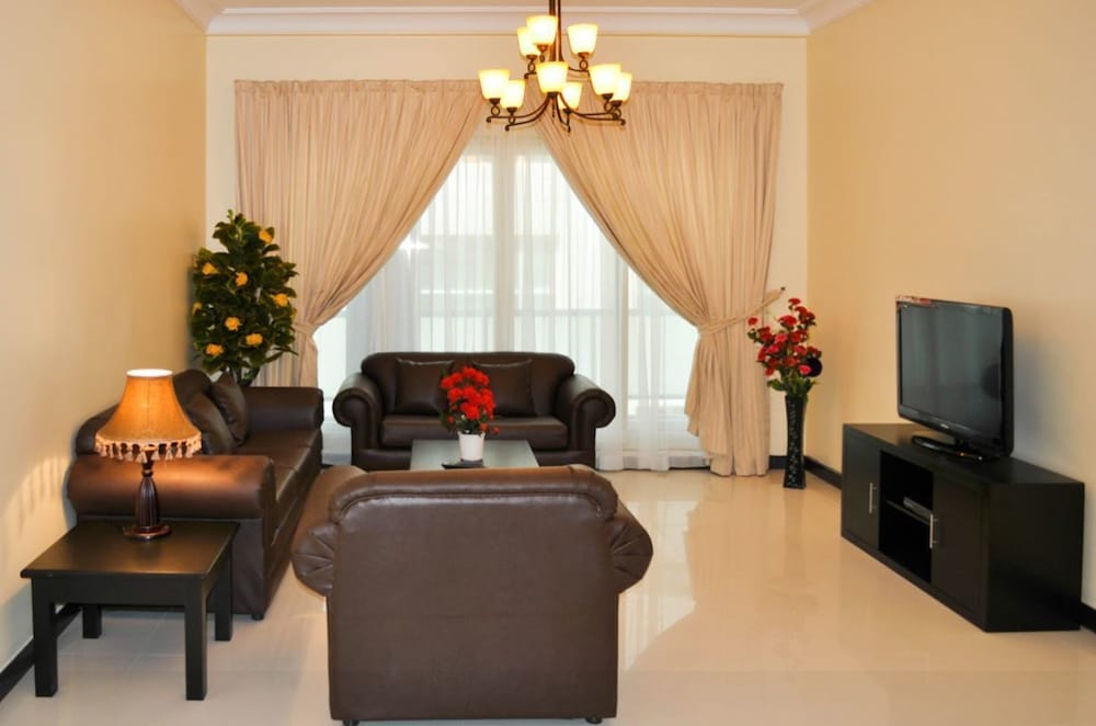 Golden Treasure Tower Family Apartment