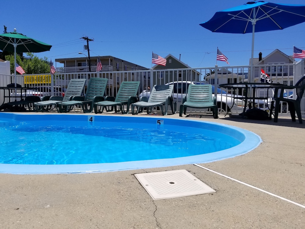 Bay Breeze Motel