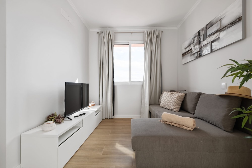 City Centre Retreat by Homie
