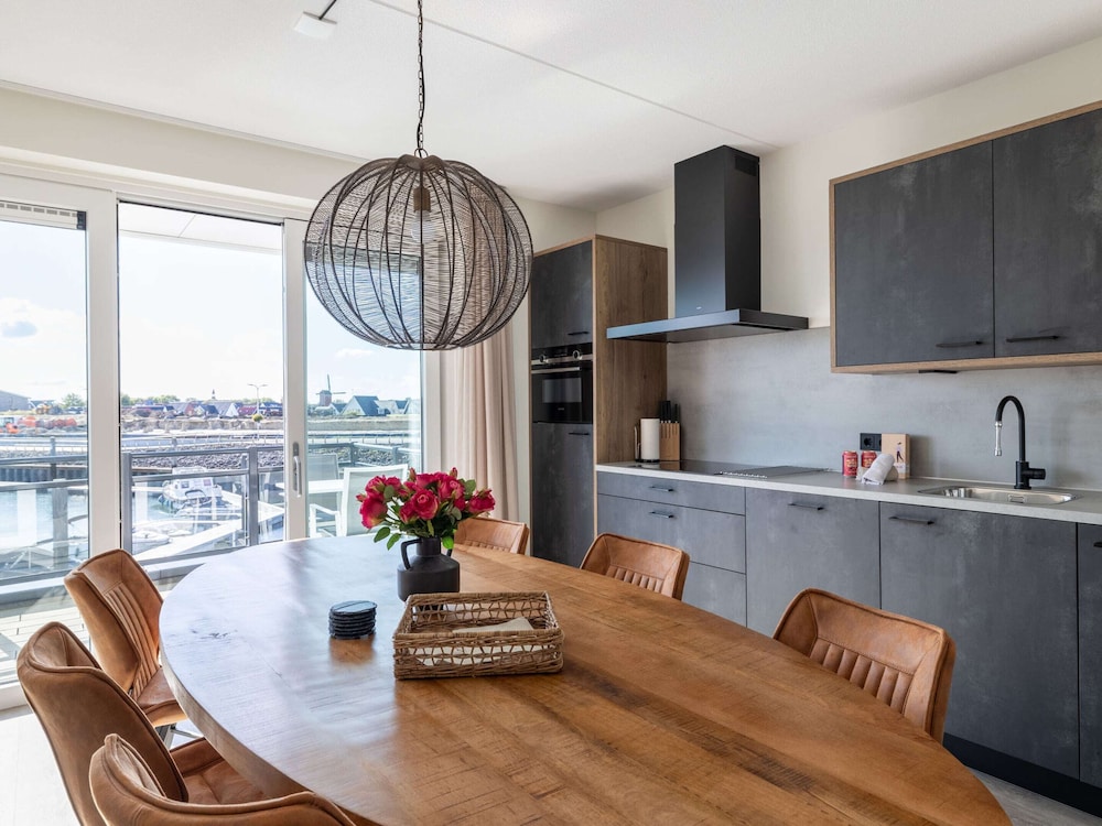 Apartment in Sint-annaland by the Harbor