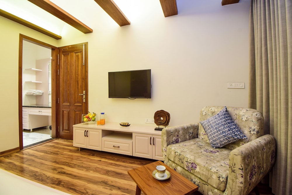 Dreamland I luxury I3Bhk IBonfire IMusic view 5