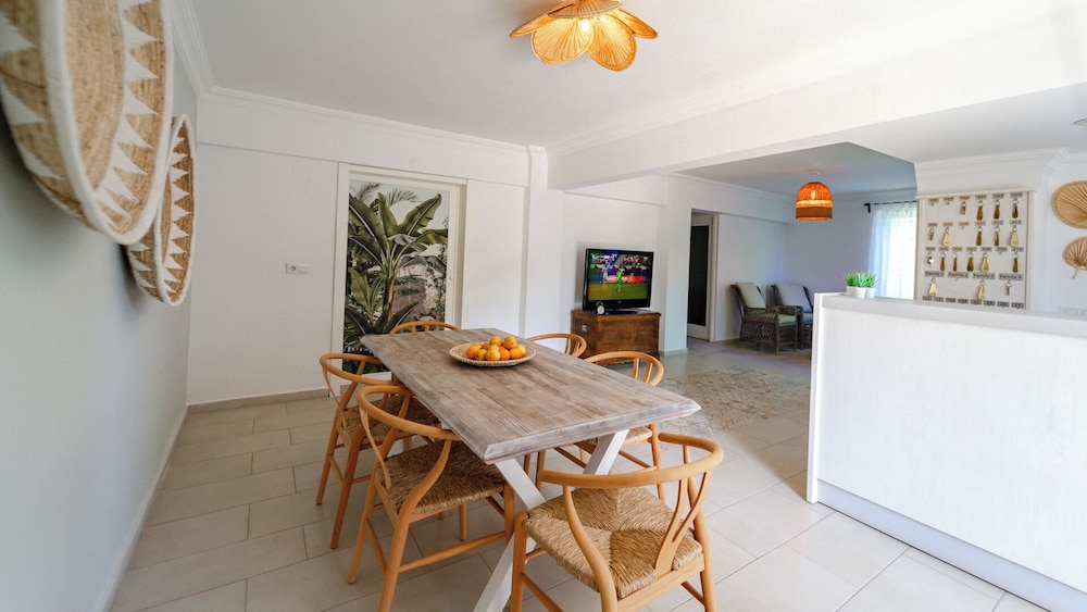 Golden Lighthouse Otel - Image 13