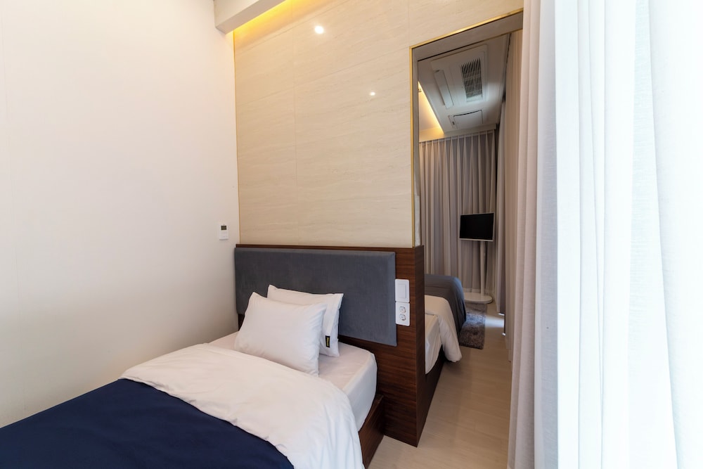 Raviens Maison de Hotel