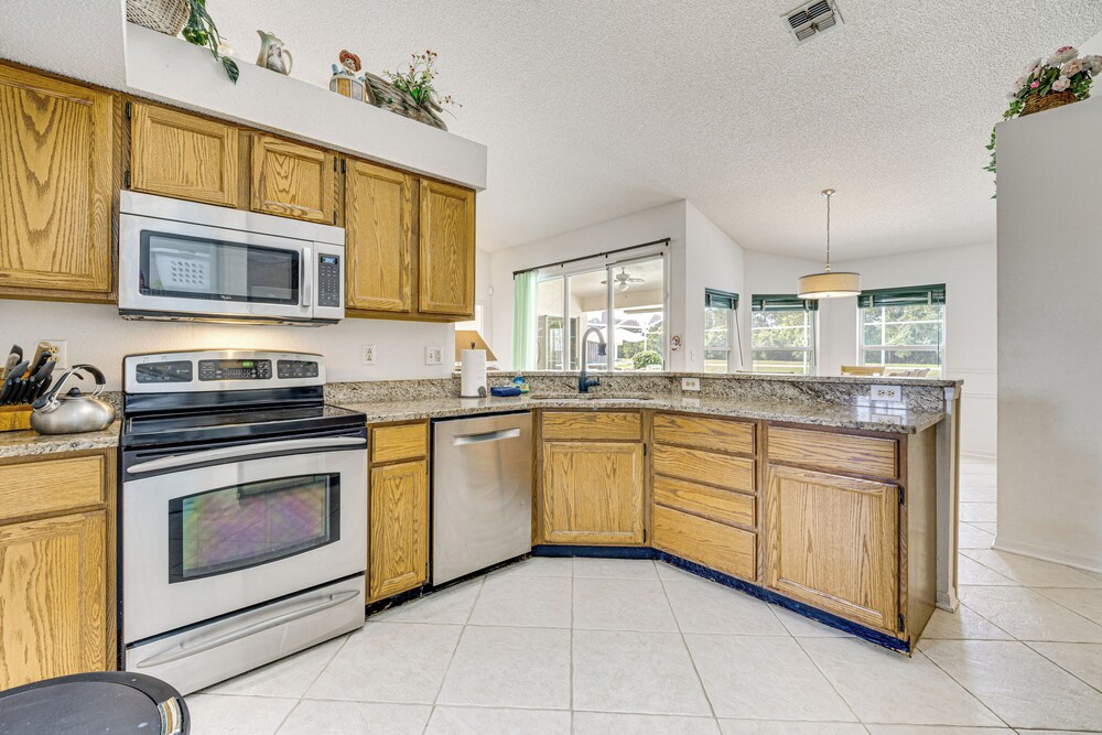 12 Mi to Disney: Secluded Family Home w/ Pool