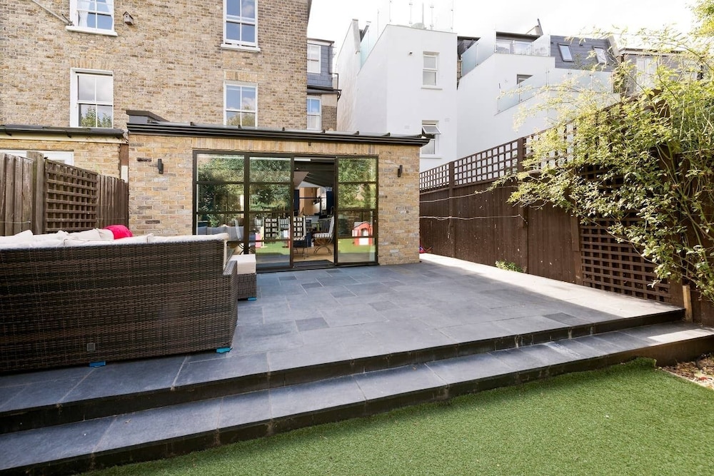 outdoor bbq area