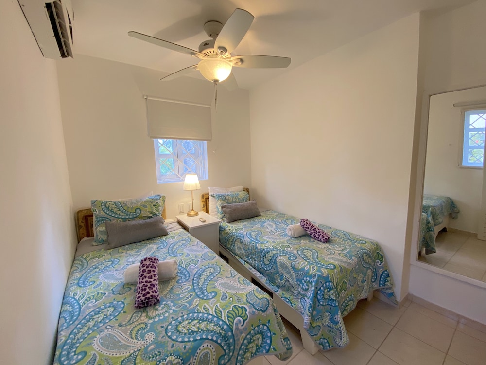 Los Corales Tropical Beach Resort & SPA