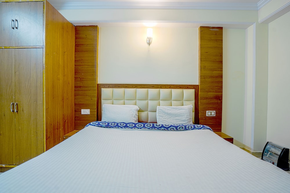 Shimla Woods 2BHK by Dumnu Homes view 4