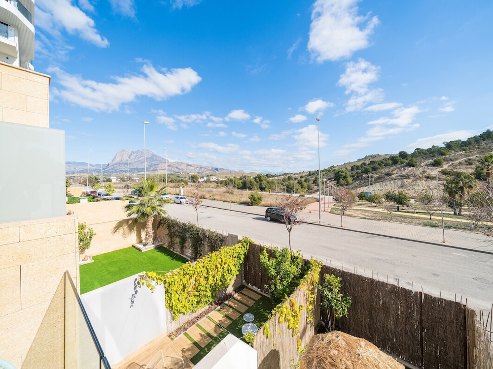 Villajoyosa Home With Shared Pool
