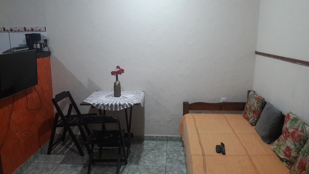 Linhares Kitnets en Búzios — hotel room