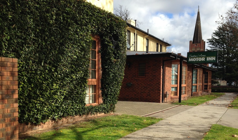 Seaton Arms Motor Inn