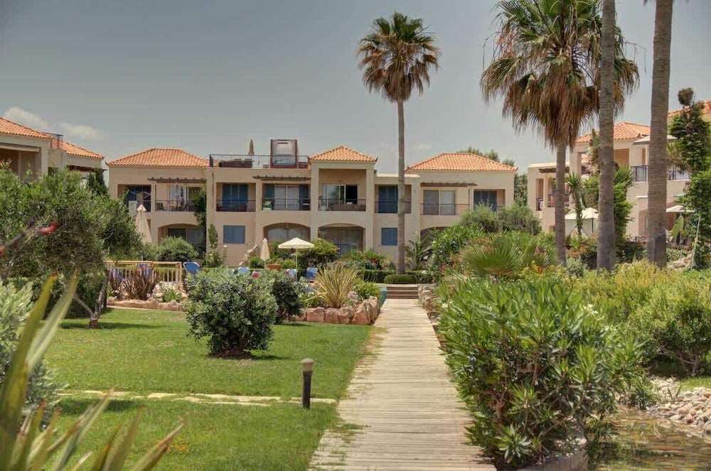 Villa Elias 1BR Upper Apt with Pool
