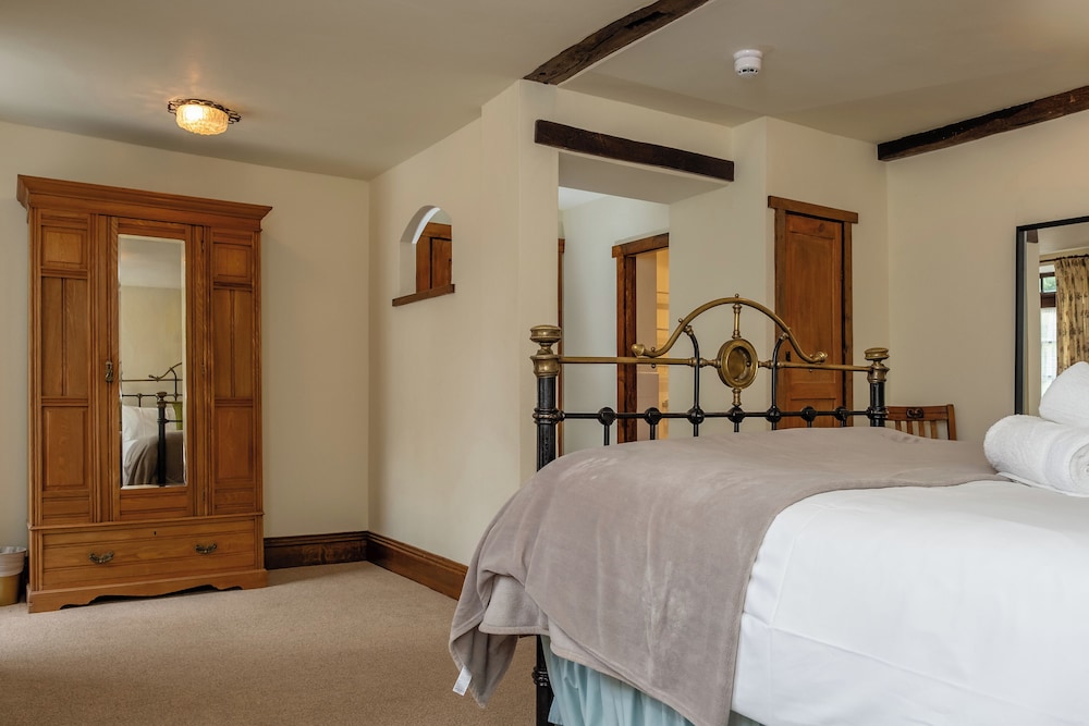 Watermouth Castle, South Court Apartment
