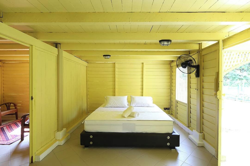 Bagas Zakariah Orchard Lodge