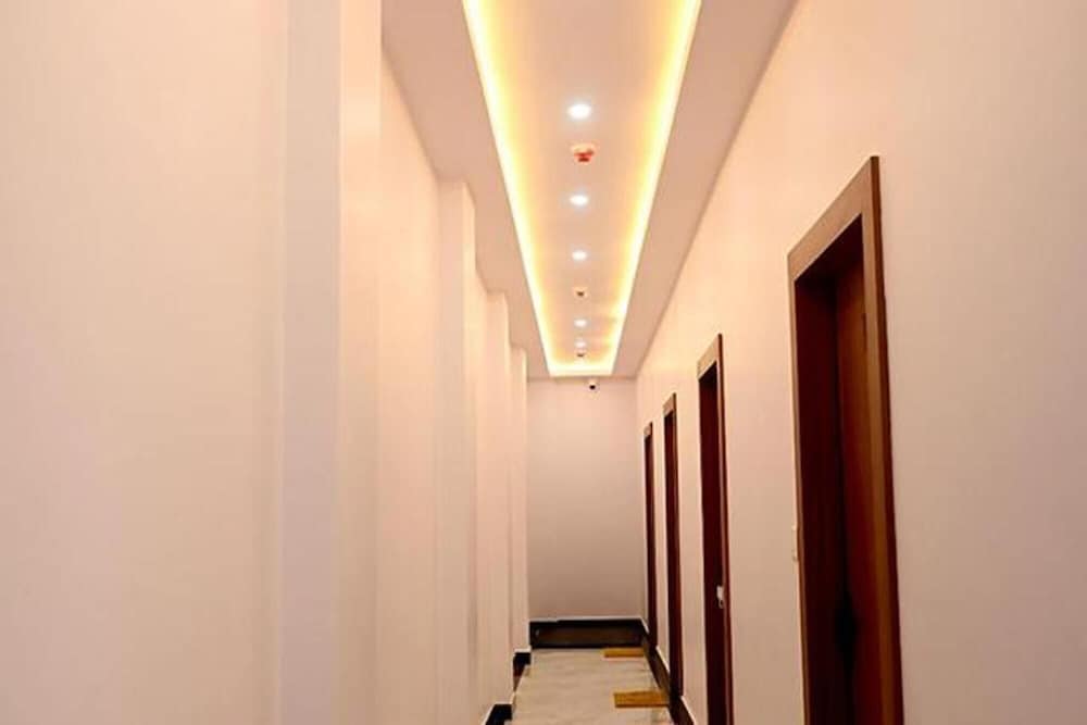 Fabhotel Bankey Bihari Bhawan