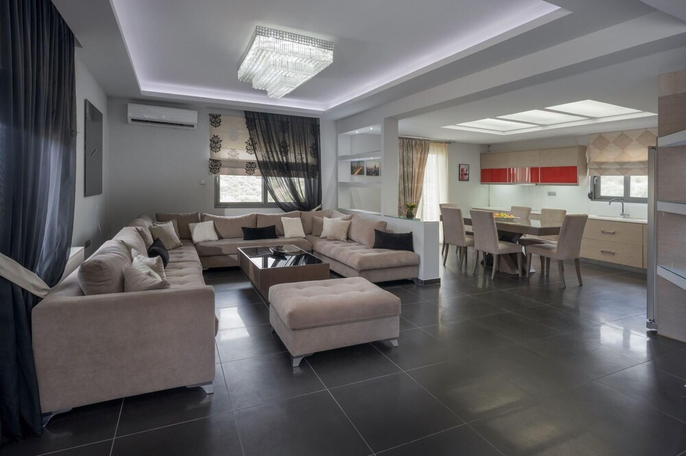 Villa Castle by Estia view 4