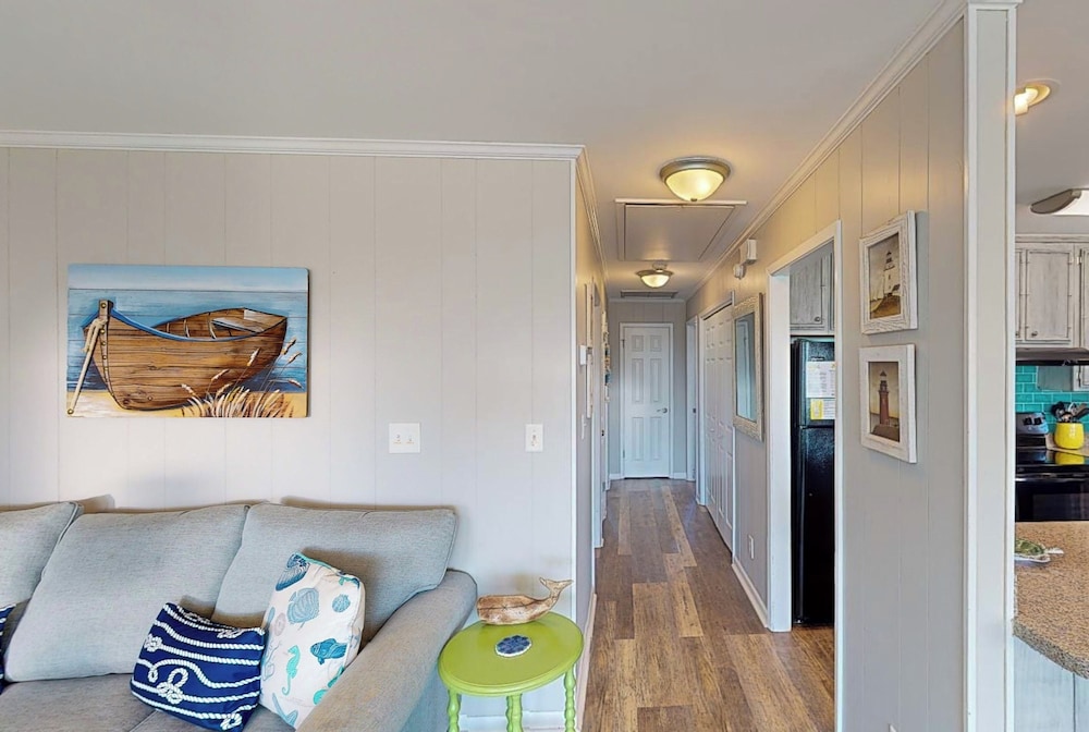 Beach Home With Private Pool & Beach Access- Sleeps 4