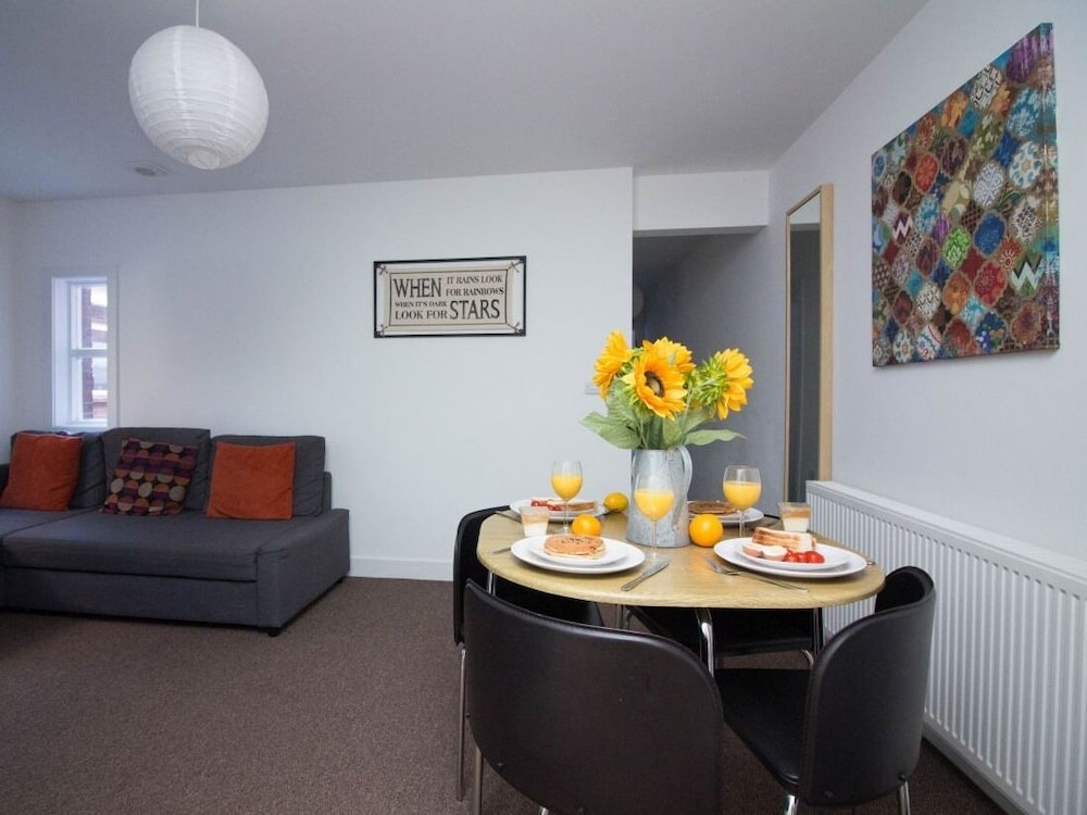 Beddoe Apartments