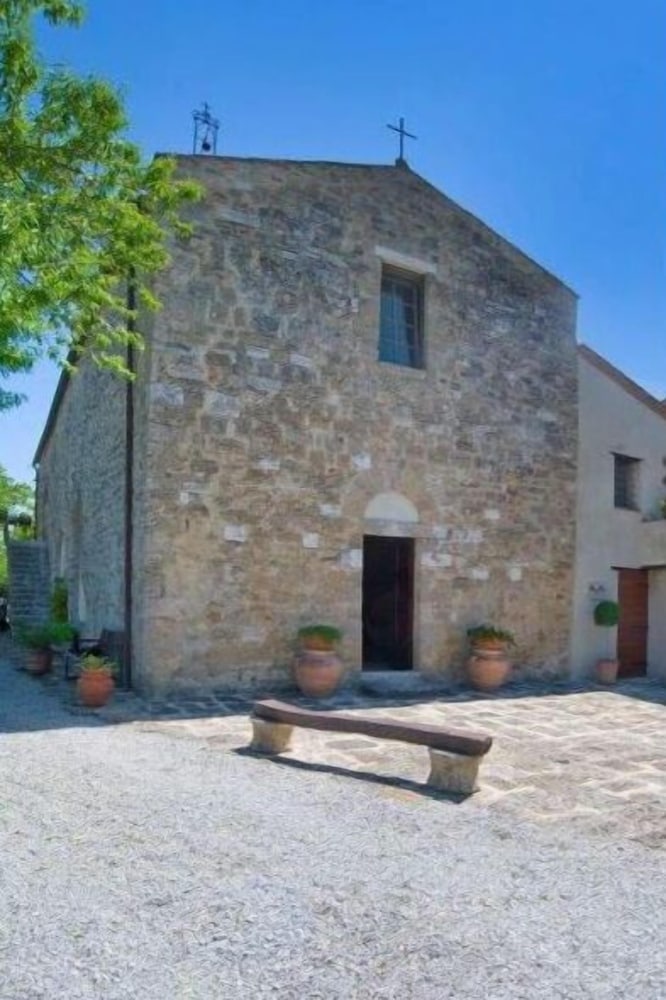 Wonderful private villa for 4 people with WIFI, pool, A/C, TV, terrace and parking