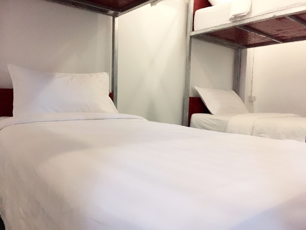 Y Not Laos Hostel