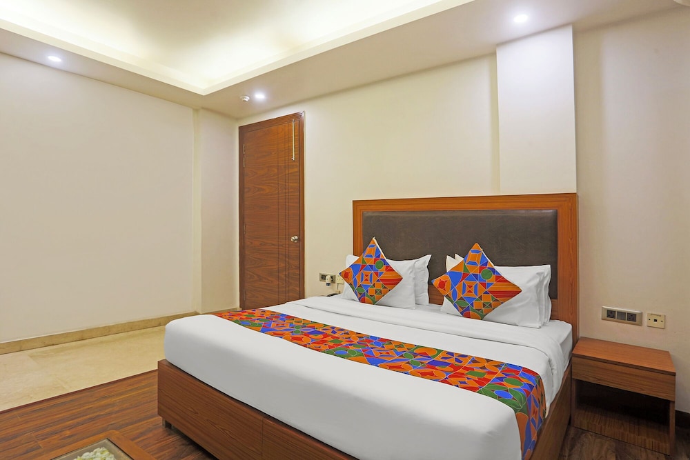 Fabhotel Star Inn