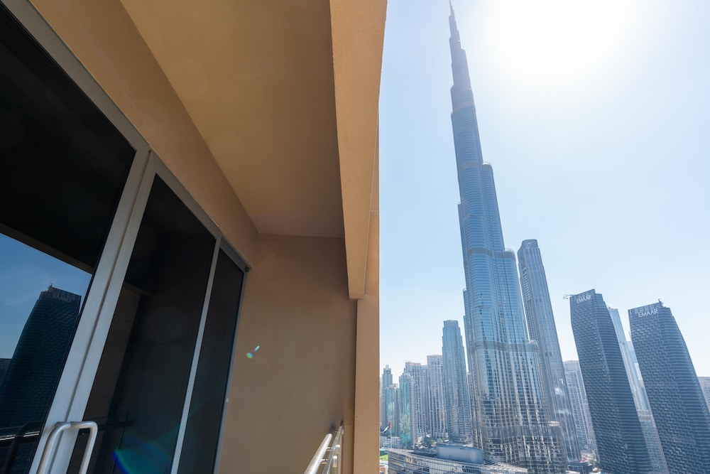 SuperHost - Address Dubai Mall - Comfy Studios