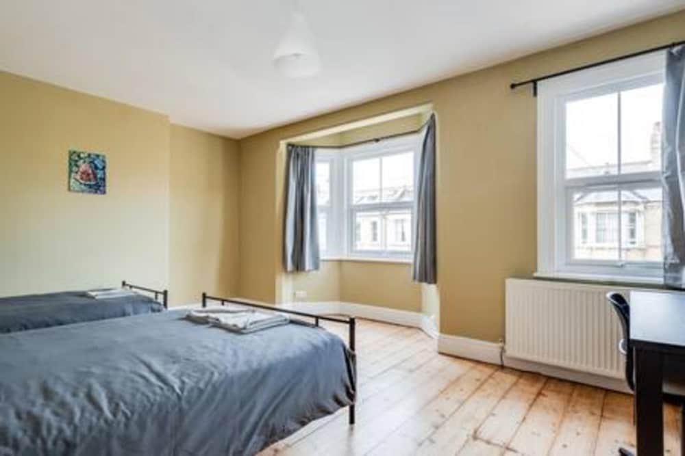 Oxford Vacations - Summertown 4-br Family Home - Bright Spacious - Property Image 25