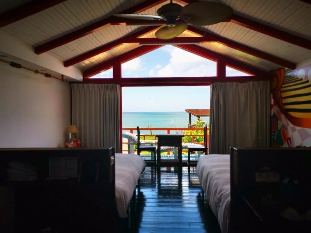 23.5 Blue B & B