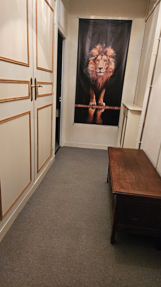 The Lions Den - La Loge Mantilly
