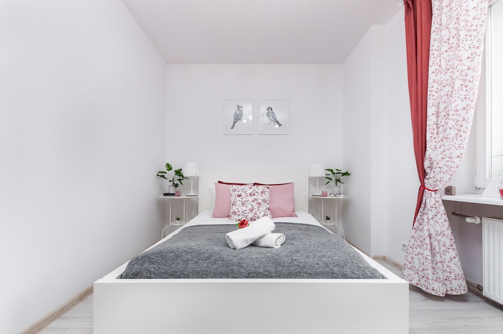 Apartment Swietokrzyska 32 by Renters view 2