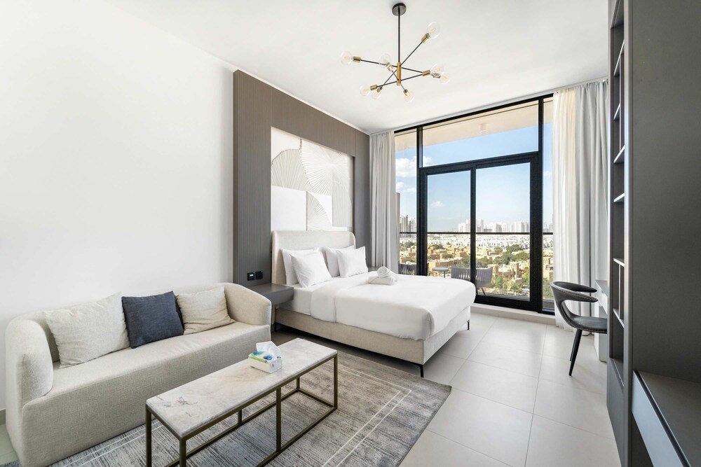 Charming new Studio With Pool and gym in Al Furjan