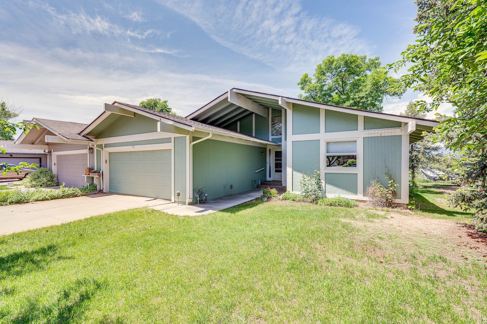 Loveland Vacation Rental w/ Water & Mountain Views view 5