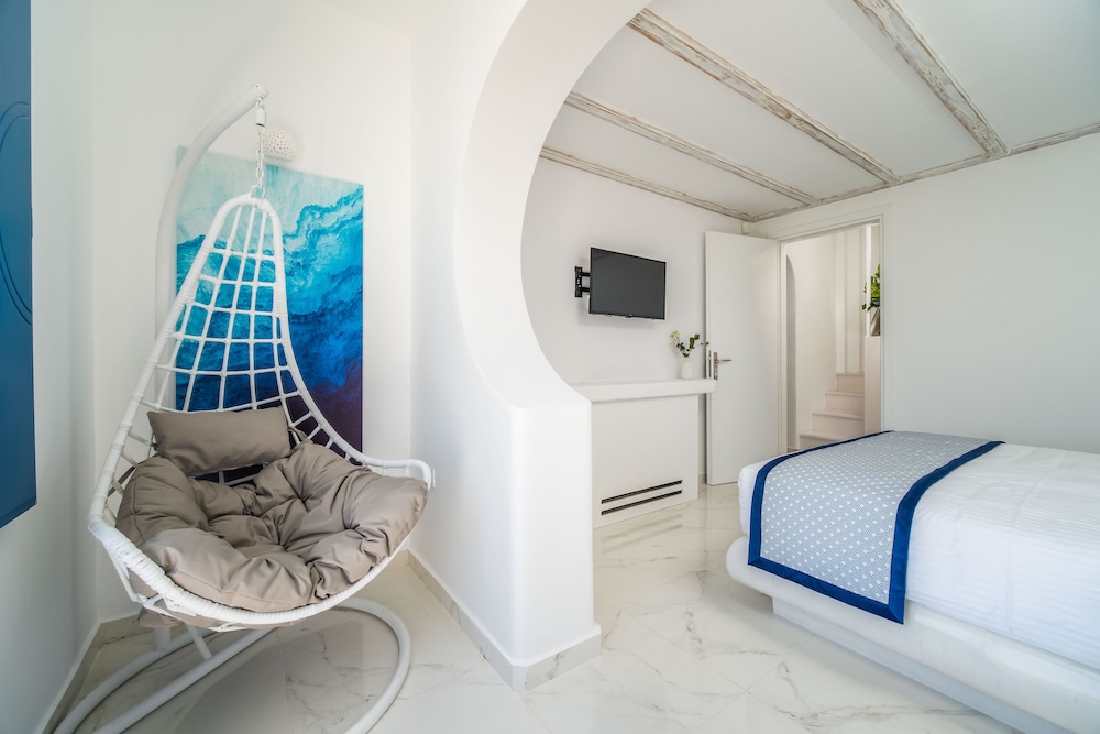 Kyklos luxury Villas with private pool view 4