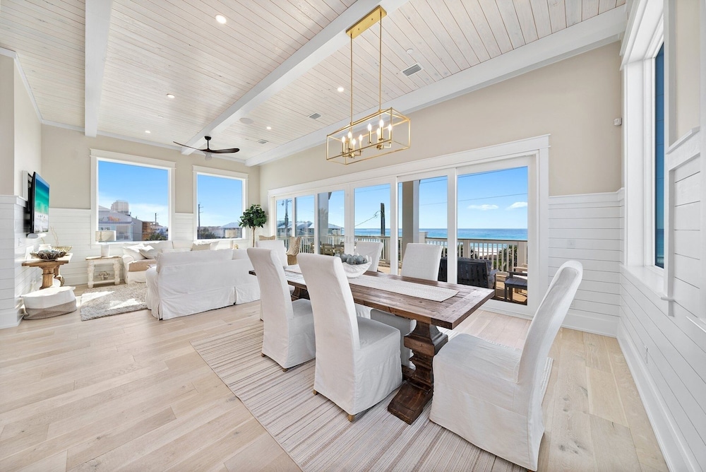 Pink Tequila Sunrise 7 Bedroom Home