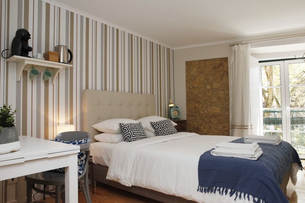 Flores Guest House