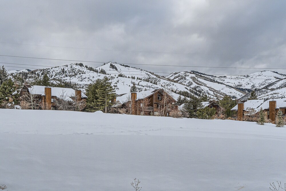 Park City Ski Resort Gems - Stunning Vacation Lodging