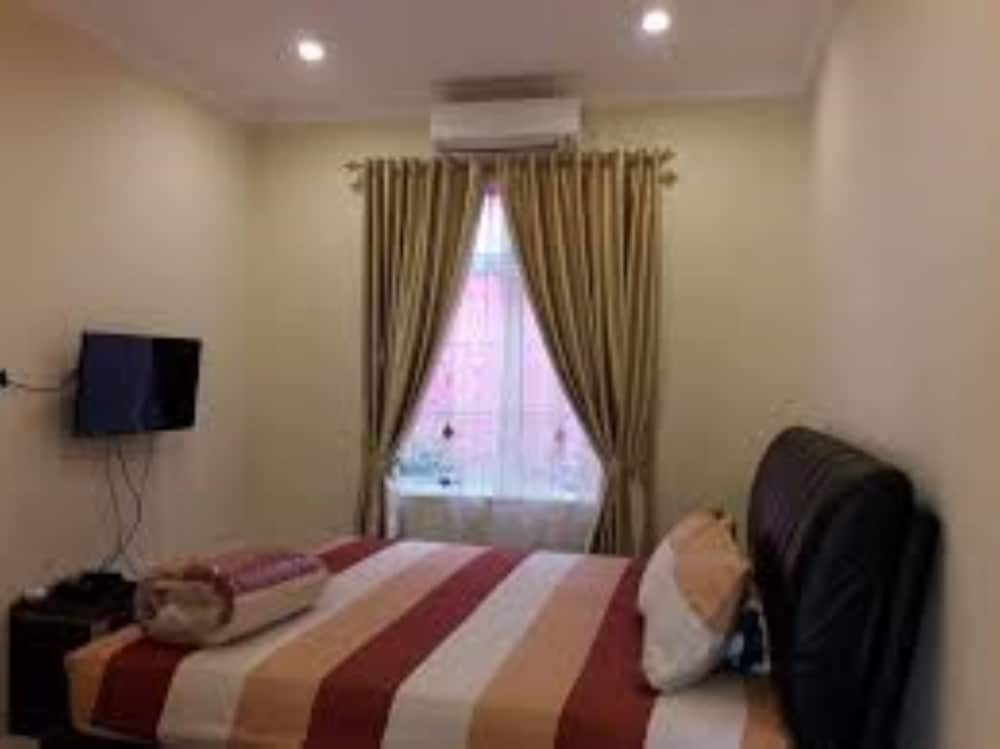 Villa Putri view 3