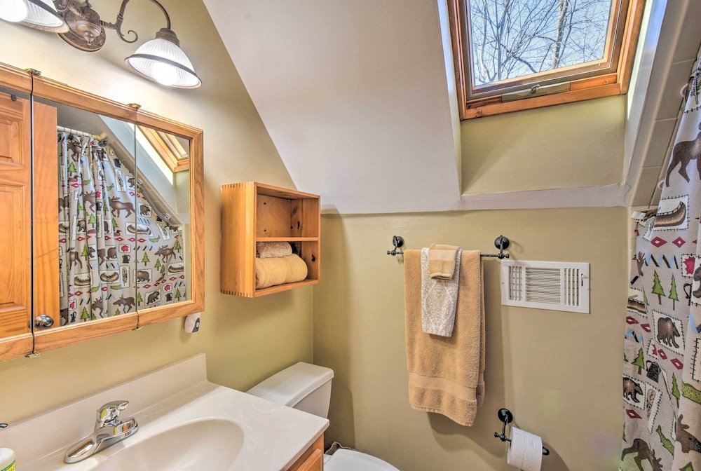 Big Canoe Cabin w/ Mountain View, Hiking & Lake! view 2