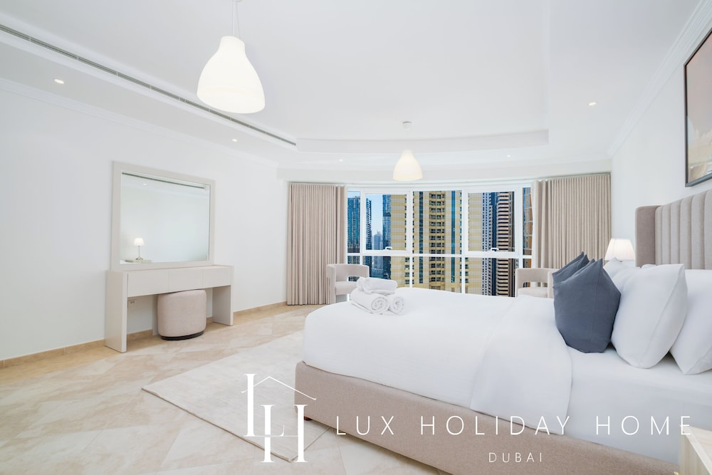 LUX The Al Seef Marina Suite 2