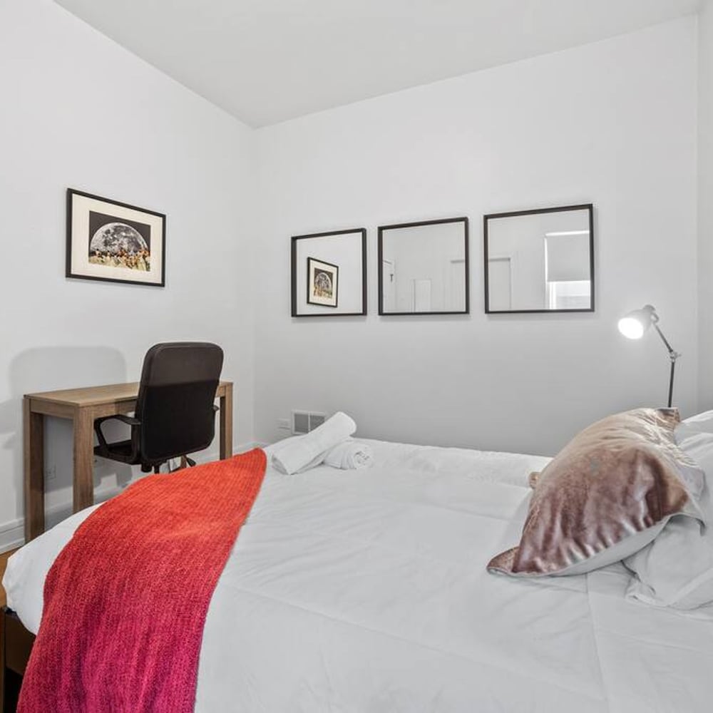 4-bedroom Condo Near Fulton Market w Rooftop