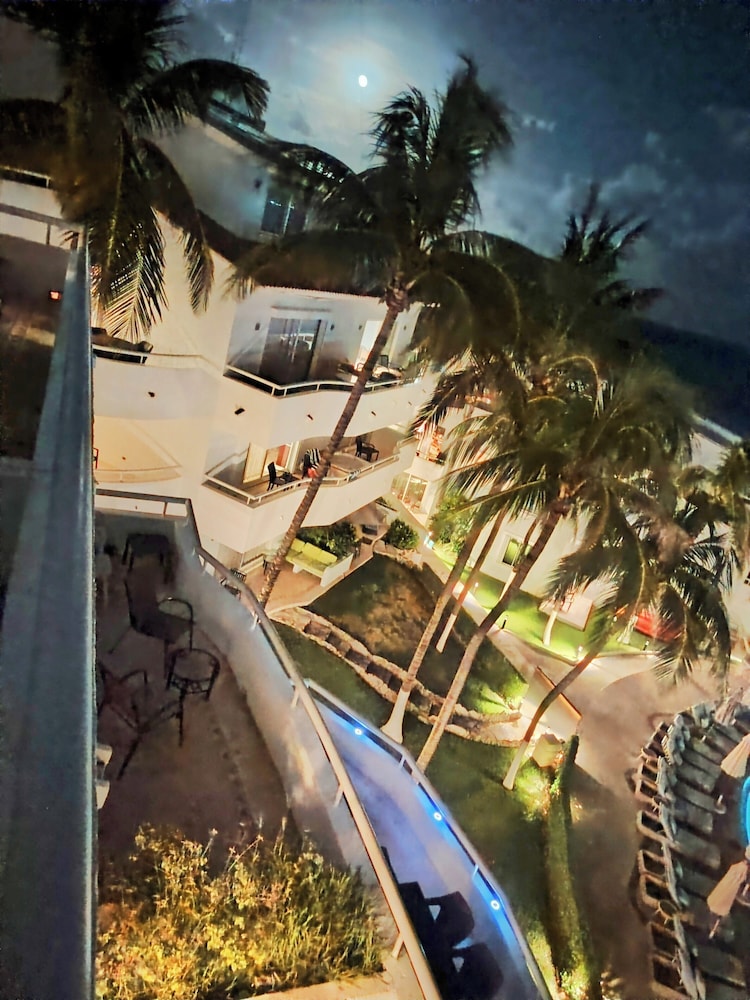 Sunset Fishermen Beach Resort Room 344 A&B