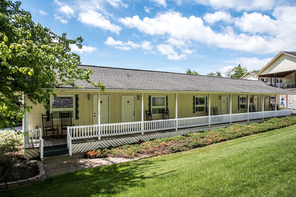 Boxwood Lodge