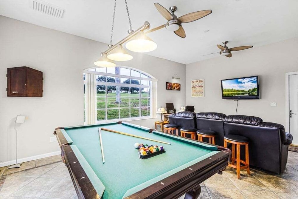 4 Bed Pool Home, Pool Table & More 4 Bedroom Villa