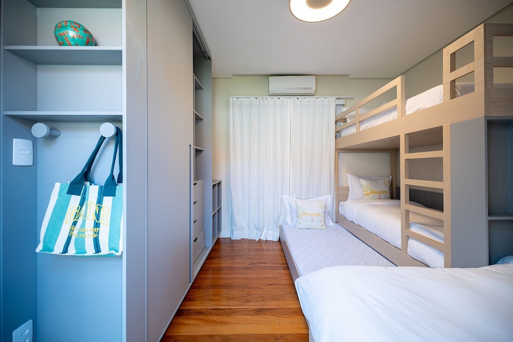 Angra - Mombaça | Mansão Espetacular Beira-Mar, 7 Suites - por Casapē Rio